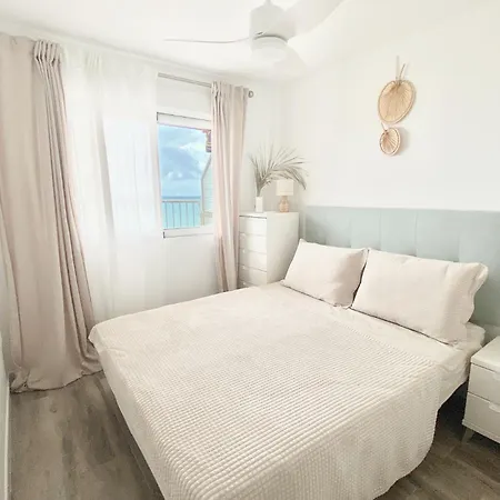 Beach Apartment *